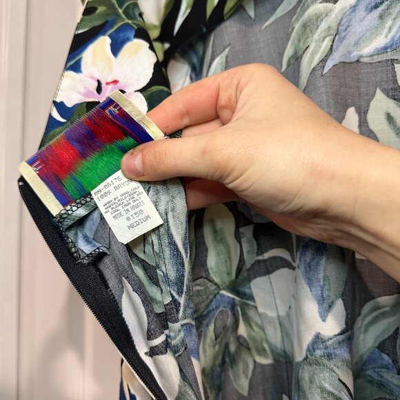 VTG Banana Jack Women Medium Hawaiian Sheath Dress Black Tropical Hibiscus Lei - Picture 4 of 4